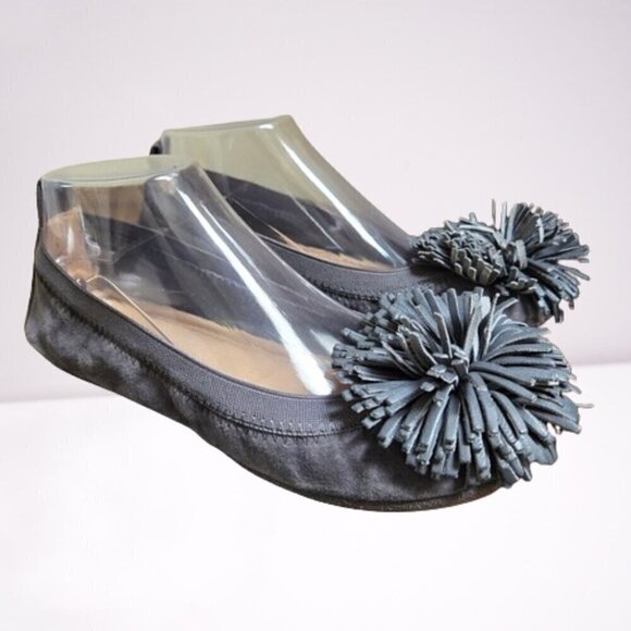 Yosi Samra Women's Samara Pom Pom Ballet Flat - Picture 1 of 9